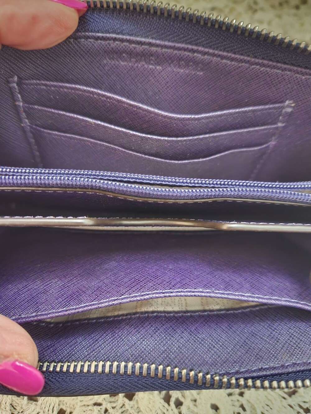MICHAEL Michael Kors Jet Set Travel plum Saffiano leather zip-around Wallet EUC - Picture 3 of 10